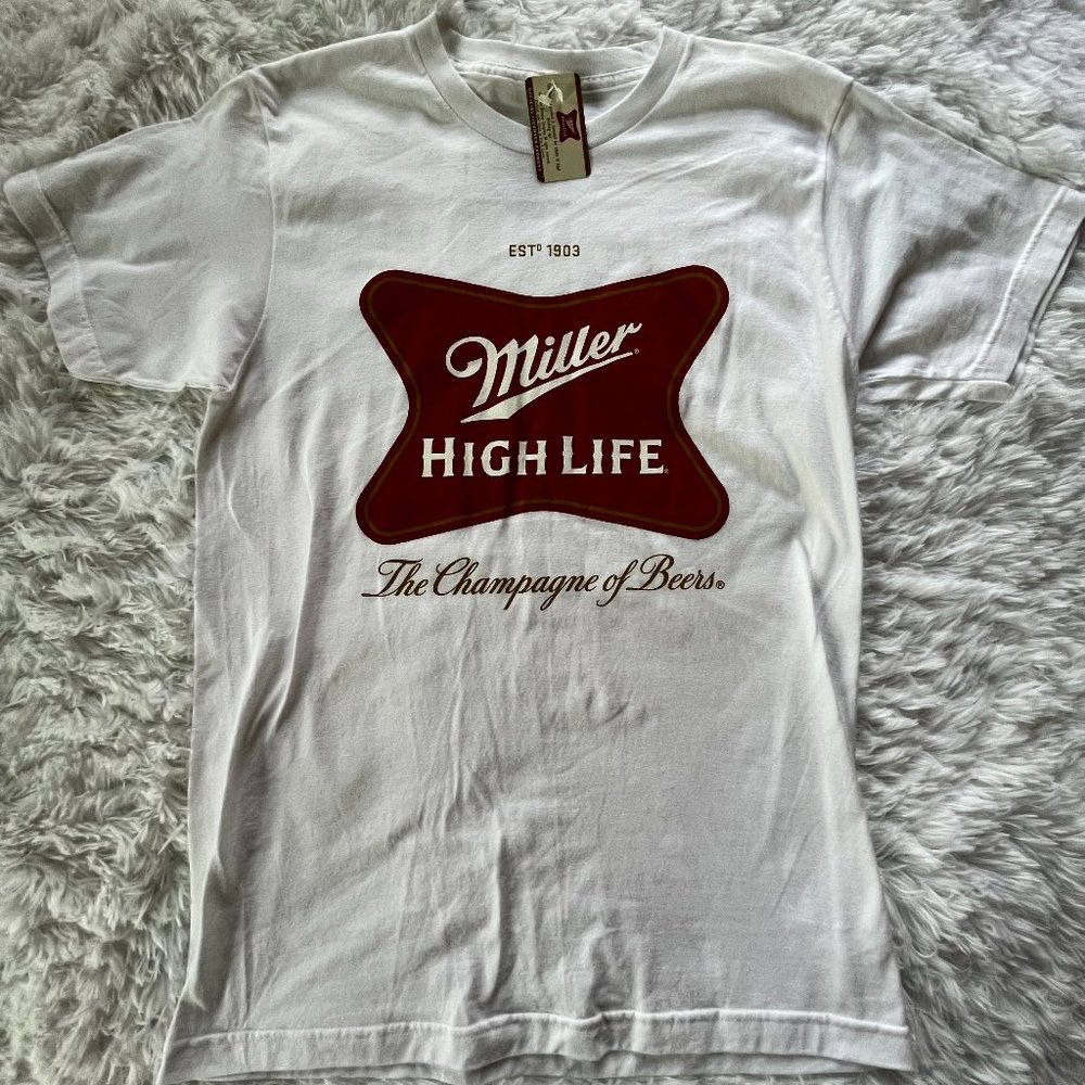 NWT Medium Mens White Miller Beer Short Sleeve Tee
